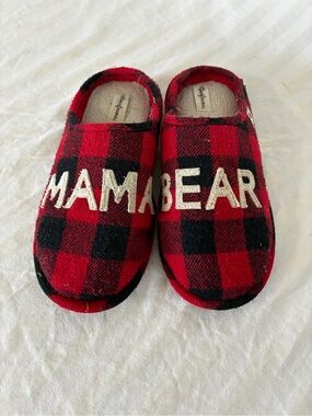 Well Worn Mama Bear Red Buffalo Plaid Women’s House Slippers size 9.5